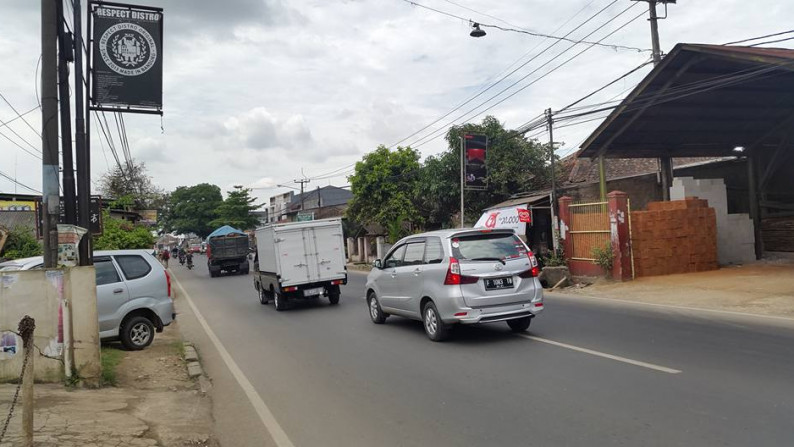 Dijual Rumah Kost dan usaha, di Jalan Raya Padalarang Ciburuy