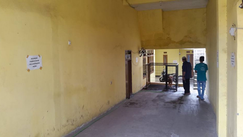 Dijual Rumah Kost dan usaha, di Jalan Raya Padalarang Ciburuy