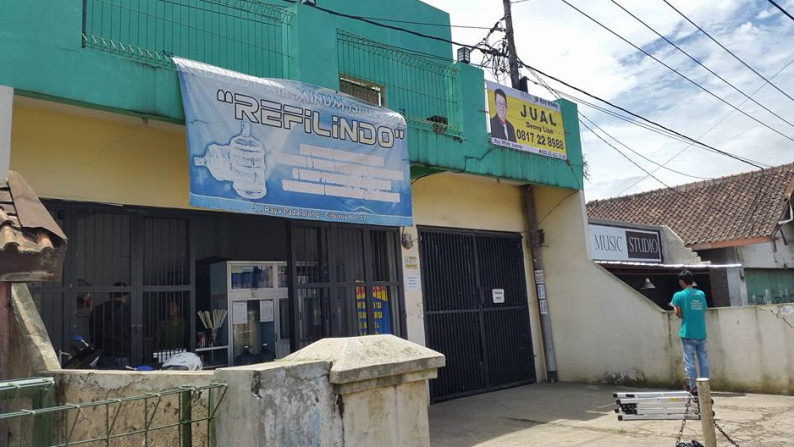 Dijual Rumah Kost dan usaha, di Jalan Raya Padalarang Ciburuy