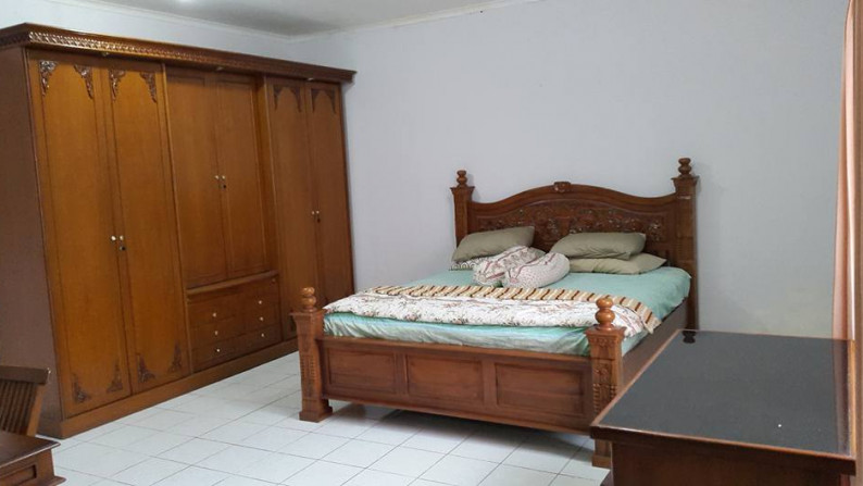 Rumah 2 lantai di PRV gerlong sayap Setiabudhi FULL FURNISHED LUAS ADA LEBIH TANAH 700 MTR