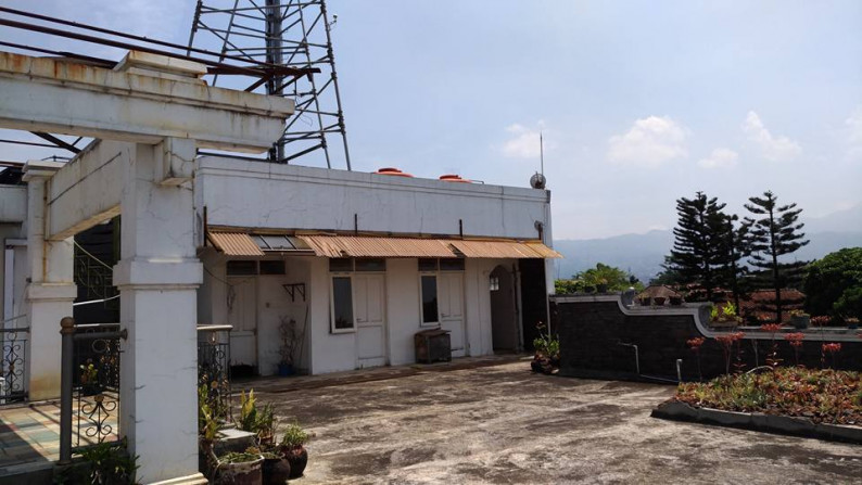 Rumah Besar Mewah di Jalan Atlas Sayap Jalan Jakarta lokasi strategis