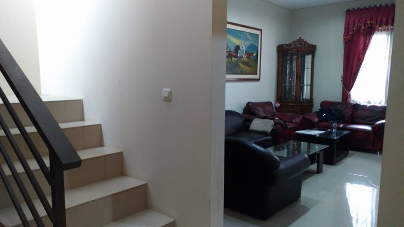 LANGKA!! RUMAH 2 LANTAI FURNISHED TERAWAT DI SETRA DUTA GRANDE