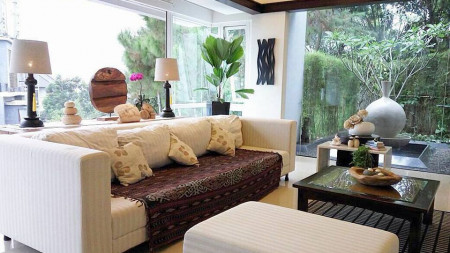 EXCLUSIVE ! RUMAH 4 LANTAI MINIMALIS MODERN FURNISHED DI LIGAR NYAWANG, SAYAP PAHLAWAN - CIGADUNG