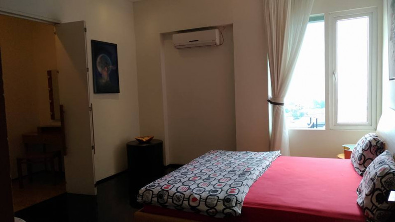 EXCLUSIVE ! RUMAH 4 LANTAI MINIMALIS MODERN FURNISHED DI LIGAR NYAWANG, SAYAP PAHLAWAN - CIGADUNG