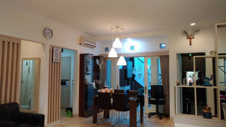 RUMAH MINIMALIS BARU RENOV DI SETIABUDHI REGENCY SEMI FURNISHED, SERSAN BAJURI, SAYAP SETIABUDHI