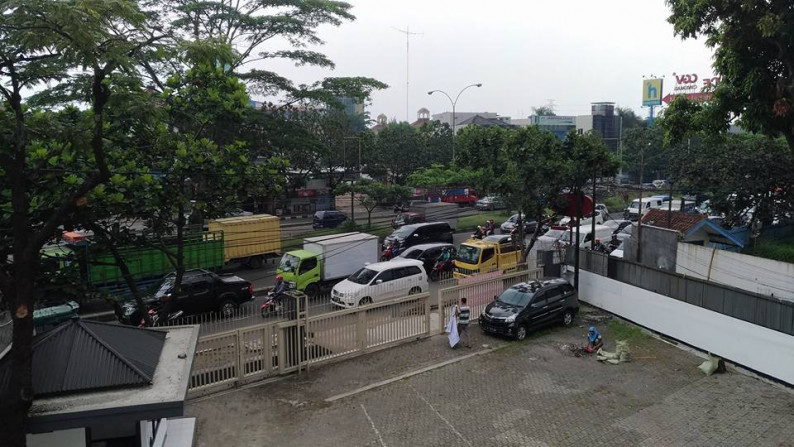 RUKAN/ GEDUNG DI SOEKARNO HATTA, SEBRANG METRO MALL, STRATEGIS BUAT SEGALA USAHA