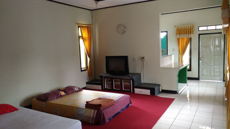 guest house penginapan pemondokan hostel inn villa lembang cikole tangkuban perahu gunung putri jual