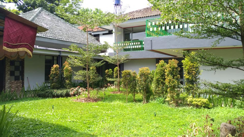 RARE!! Rumah Furnished di Lokasi Emas Jln Bengawan Mainroad,sayap Riau Strategis Mantap!!