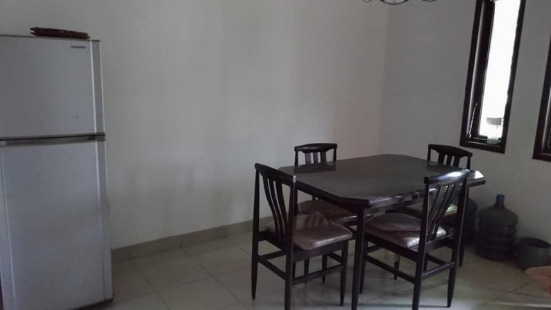 Sewa Murah! Rumah 2 lantai Semifurnished di Perumahan Duta Prima, Belakang Setraduta!!