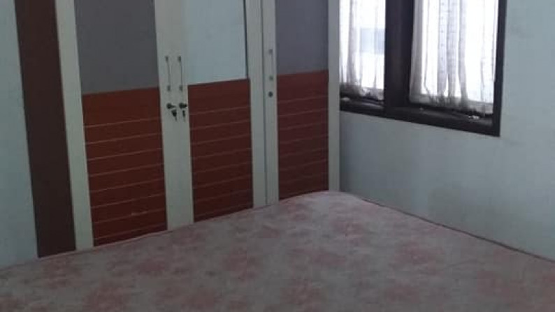 Sewa Murah! Rumah 2 lantai Semifurnished di Perumahan Duta Prima, Belakang Setraduta!!