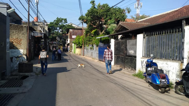 LANGKA! RUMAH 2 LANTAI DI GG ANDIR, TENGAH KOTA STRATEGIS DI SEWAKAN!