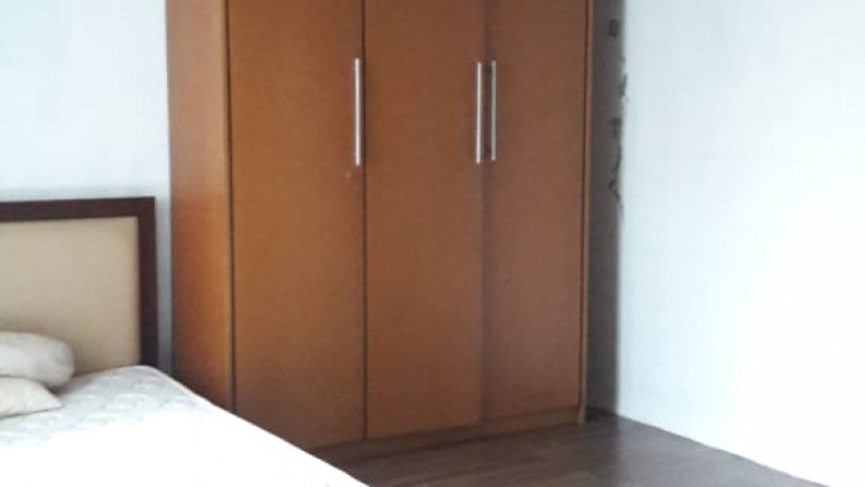 Rumah Cantik,siap huni di Srengseng