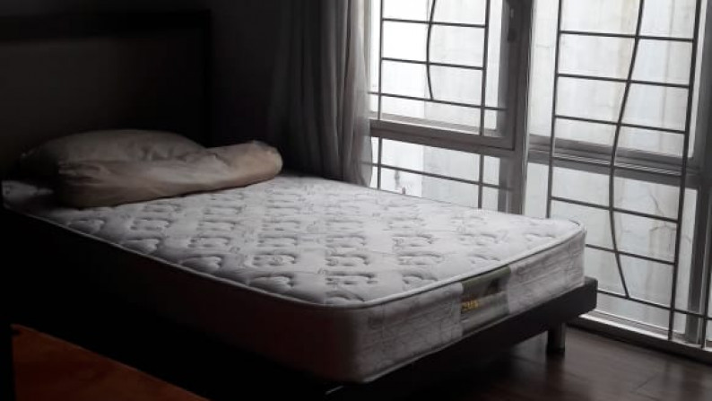 Rumah Cantik,siap huni di Srengseng