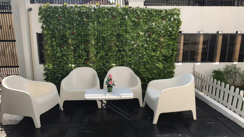 Rumah bagus di Anggrek Lokasi BSD