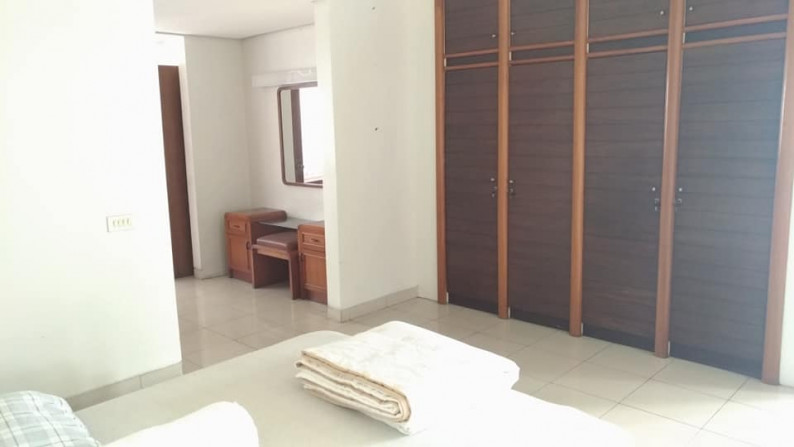 RARE! RUMAH MEWAH BESAR 2,5 LANTAI FURNISHED BUDISARI, SETIABUDI DISEWAKAN