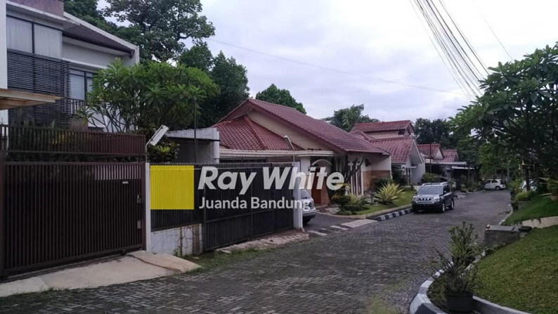 RUMAH MINIMALIS 2 LANTAI DI SAYAP PASTEUR DEKAT KE MARANATHA DAN TOL, STRATEGIS!!