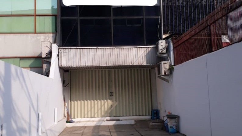 Ruko Siap Pakai, Lokasi Pinggir Jalan Raya, dan Slot Parkir Sendiri @Mampang Prapatan, Jak Sel
