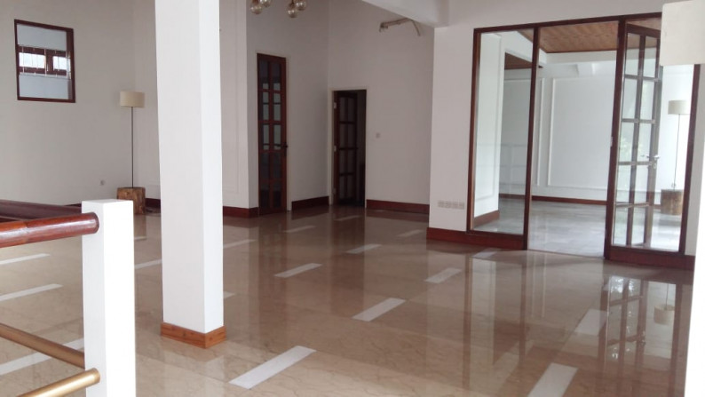 Disewakan Rumah Siap Huni, Interior Elegan, Hunian Nyaman dan Asri @Rajawali, Bintaro Sektor 9