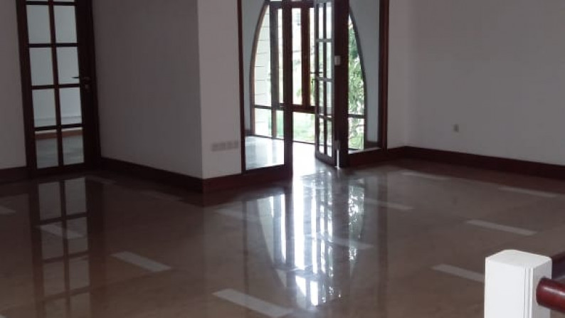 Disewakan Rumah Siap Huni, Interior Elegan, Hunian Nyaman dan Asri @Rajawali, Bintaro Sektor 9