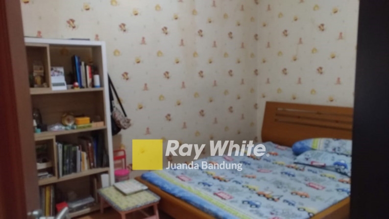 LANGKA HARGA FANTASTIS!! RUMAH 2 Lantai Semifurnished di BATUNUNGGAL INDAH, TERAWAT DAN PRIMA!!