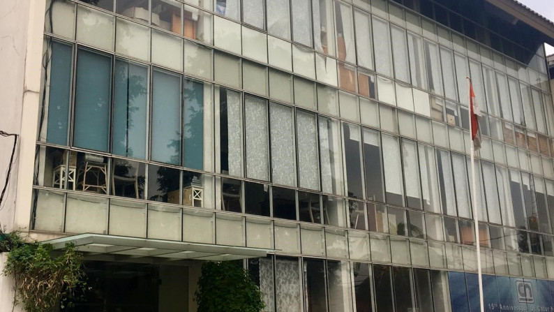 Dijual Gedung Lokasi Strategis dan Lokasi Yang Menguntungkan @Raya Perdagangan, Veteran