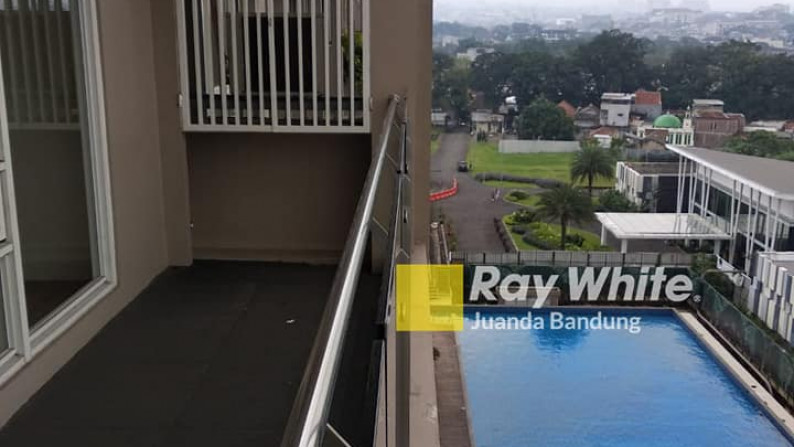 LANGKA HARGA FANTASTIS!! APT LANDMARK 3 BR INCLUDE AC!! LANTAI 8 VIEW POOL DAN CITY