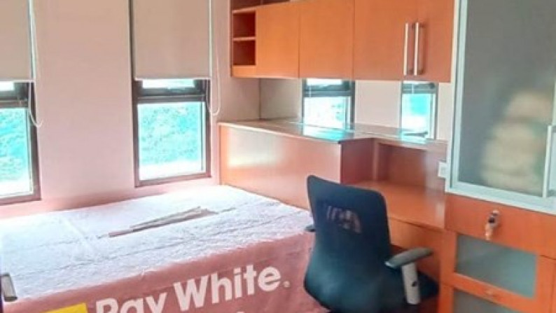 LANGKA! APARTMENT LUX 4BR HOEK FULL FURNISHED DAGO BUTIK