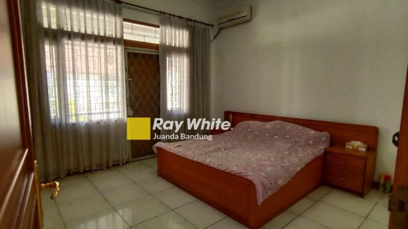 LANGKA!! RUMAH LUX 2 LANTAI FURNISHED DI TERUSAN SUTAMI