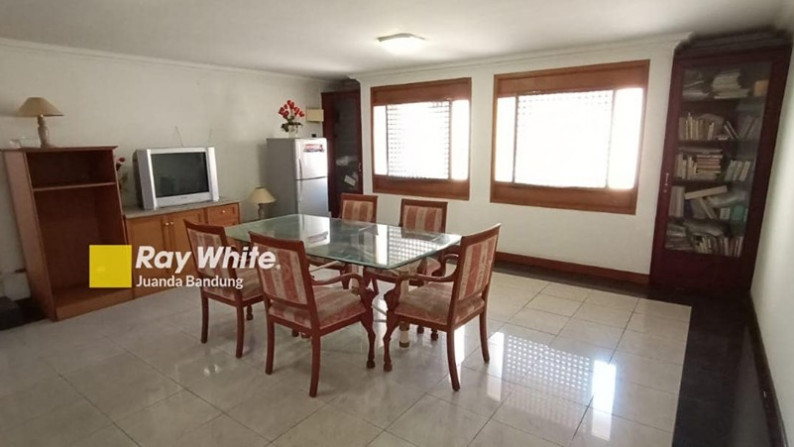 LANGKA!! RUMAH LUX 2 LANTAI FURNISHED DI TERUSAN SUTAMI