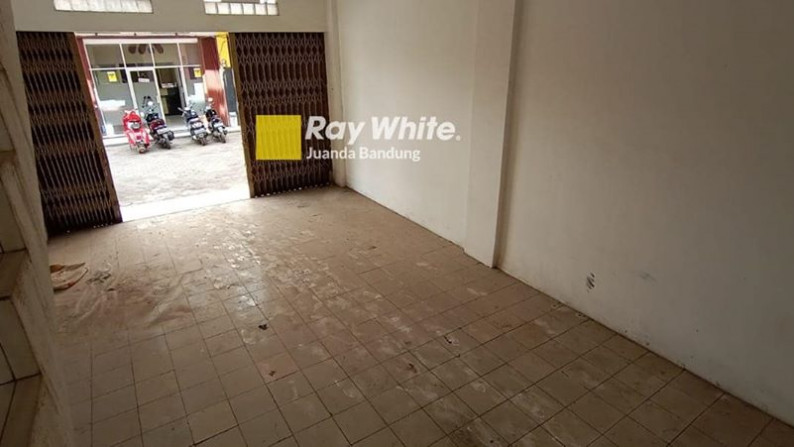 Jarang& Murah ! RUKO 3  Lantai di Jalan Raya Maribaya Mainroad, dekat alun2 Lembang STRATEGIS