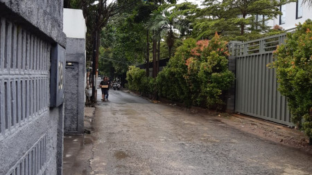 Rumah Hitung Tanah, Lokasi Strategis, dan Kawasan Ramai @Jl Puri Sakti, Cipete