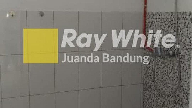 Harga Menarik sewa Rumah 1 lantai SemiFurnished bersih- terawat di Budisari,Setiabudi!!