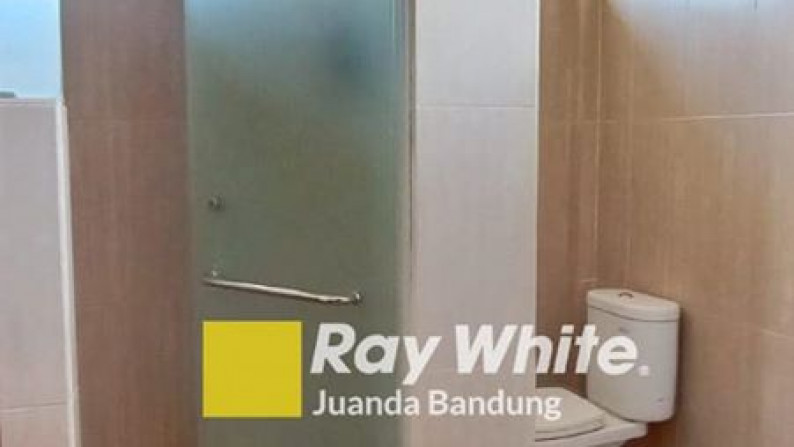 Langka! Rumah 2,5 Lantai Strategis di Tengah Kota sayap Otista Pasirkoja dijual!!