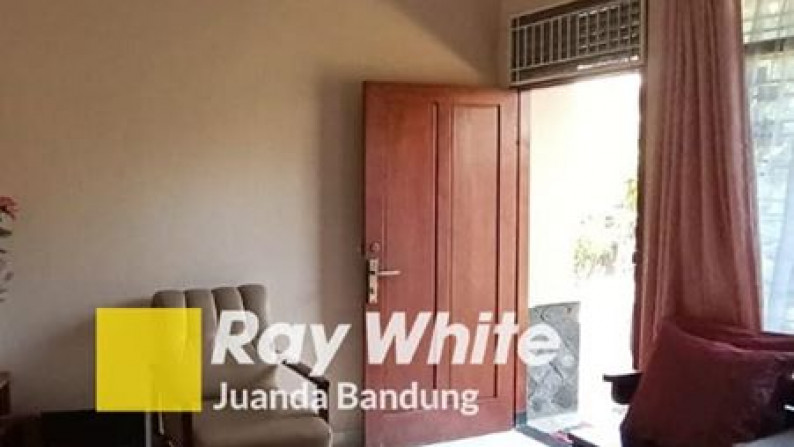 Langka! Rumah 2,5 Lantai Strategis di Tengah Kota sayap Otista Pasirkoja dijual!!