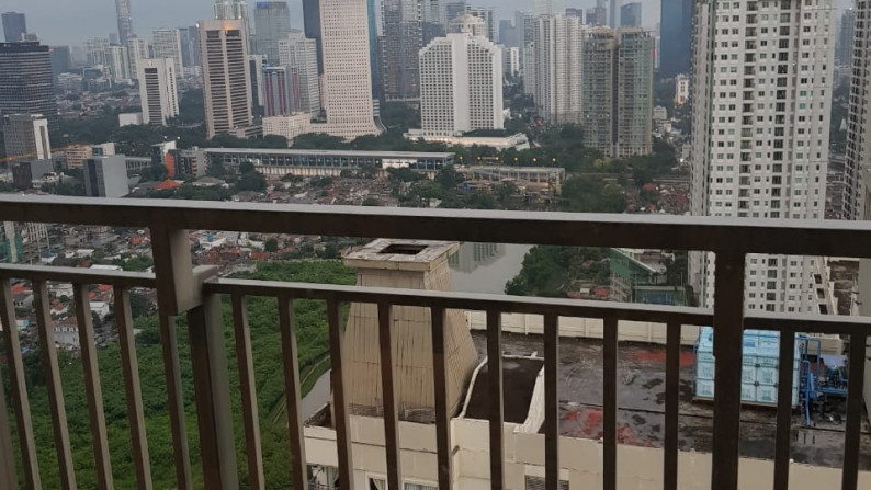 Apartemen Cosmo Mansion siap huni,cantik di Jakarta Selatan