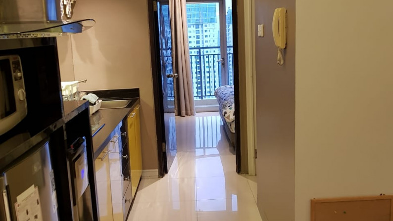 Apartemen Cosmo Mansion siap huni,cantik di Jakarta Selatan