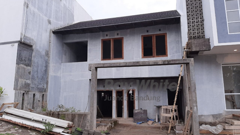 Rumah baru dalam cluster di Dago