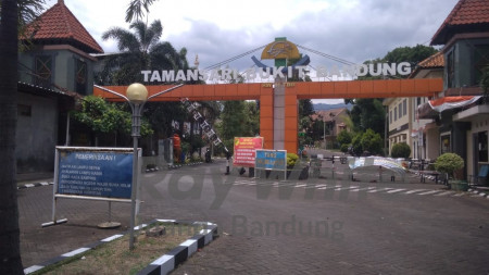 Rumah di Tamansari Bukit Bandung