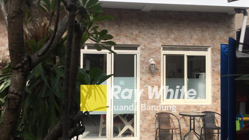 SOLD!! Rumah Semi-furnished, sudah Renovasi Cantik Kota Baru Parahyangan