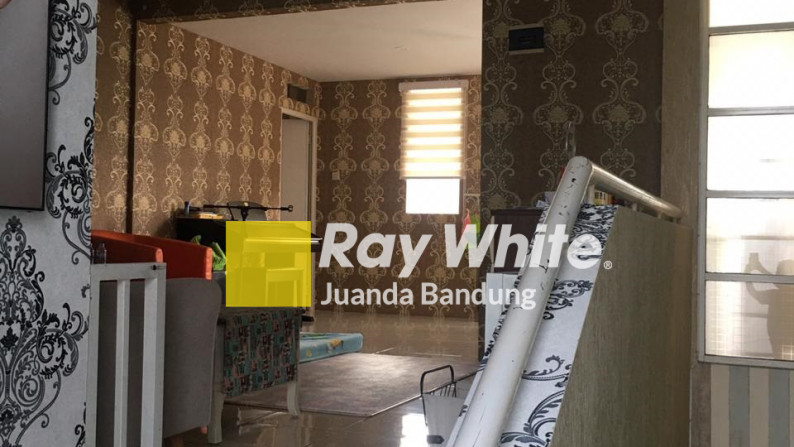 SOLD!! Rumah Semi-furnished, sudah Renovasi Cantik Kota Baru Parahyangan