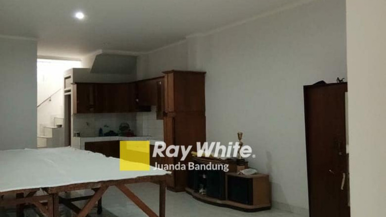 LANGKA& Murah ! Rumah 1,5 lantai Bojongloa sayap Pasirkoja, tengah kota Bandung strategis dijual!