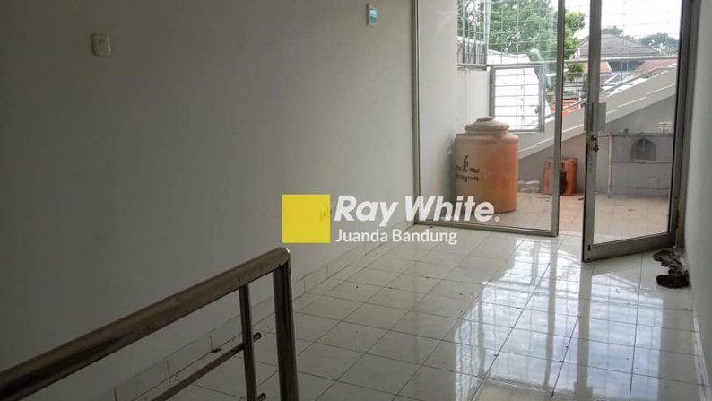 LANGKA& Murah ! Rumah 1,5 lantai Bojongloa sayap Pasirkoja, tengah kota Bandung strategis dijual!