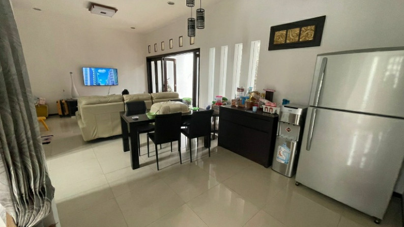 Dijual Rumah Puri Widya Kencana Citraland Surabaya - Renov Cantik STRATEGIS TerDEPAN dekat GWalk Citraland