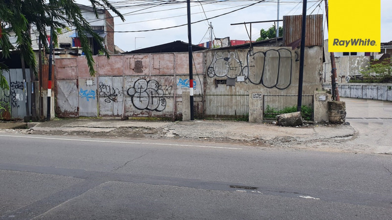 Gudang SHM di Jalan Raya Sukomanunggal, Surabaya
