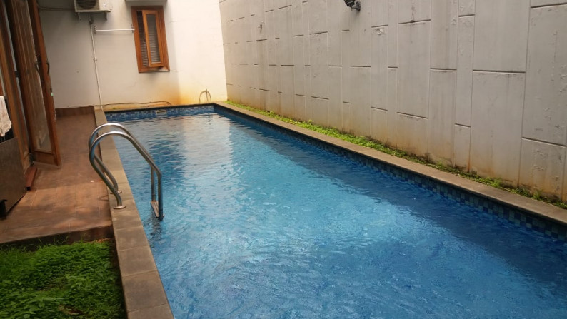 Dijual Rumah Bagus Di Anggrek Lestari Indah , Lebak Bulus Jakarta Selatan