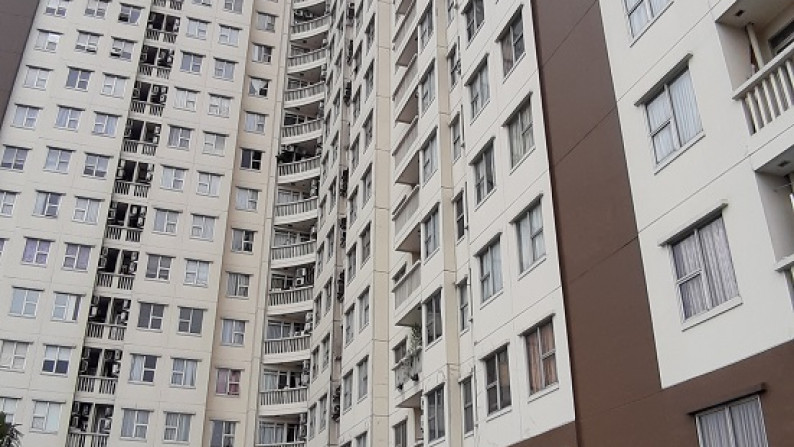 DIJUAL APARTEMEN CASABLANCA MANSION, JAKSEL, LANTAI 8, POOL VIEW, 3 BEDROOMS