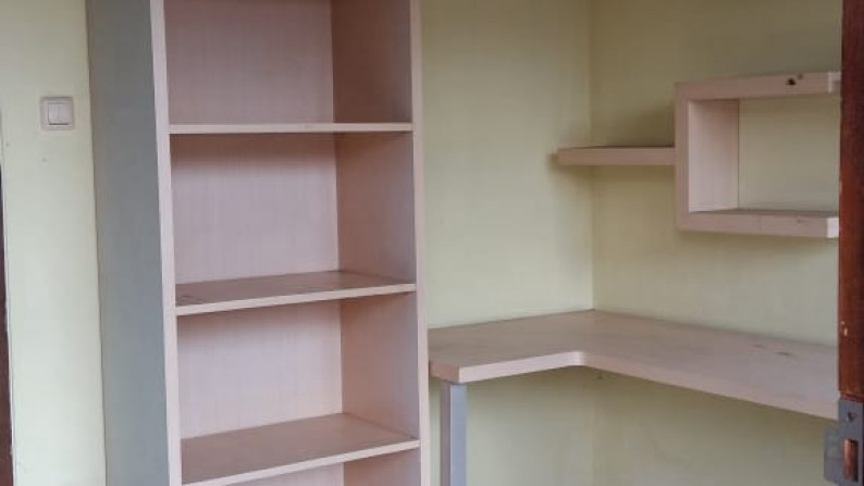 HOT SALE Rumah Siap Huni, Posisi Hook, Hunian Nyaman dan Asri @Vania Permata, Bintaro
