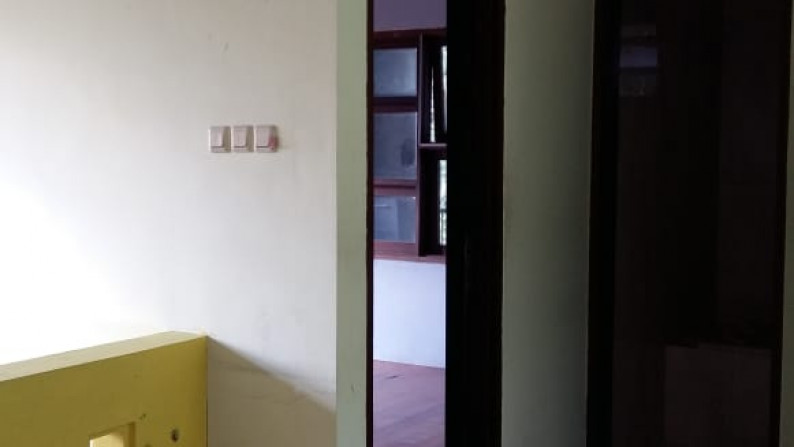 HOT SALE Rumah Siap Huni, Posisi Hook, Hunian Nyaman dan Asri @Vania Permata, Bintaro