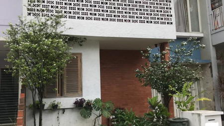 Rumah Siap Huni, Hunian Nyaman dan Asri @Kebayoran Village, Bintaro