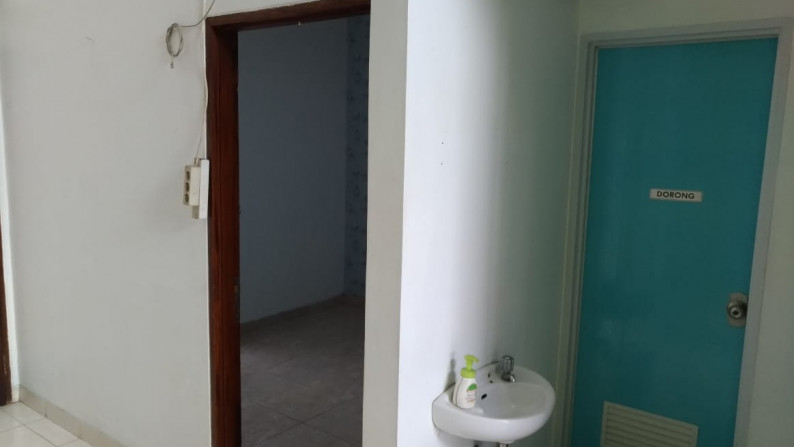 Dijual Rumah Siap Huni, Posisi Hook, Hunian Nyaman dan Asri @Vania Permata, Bintaro
